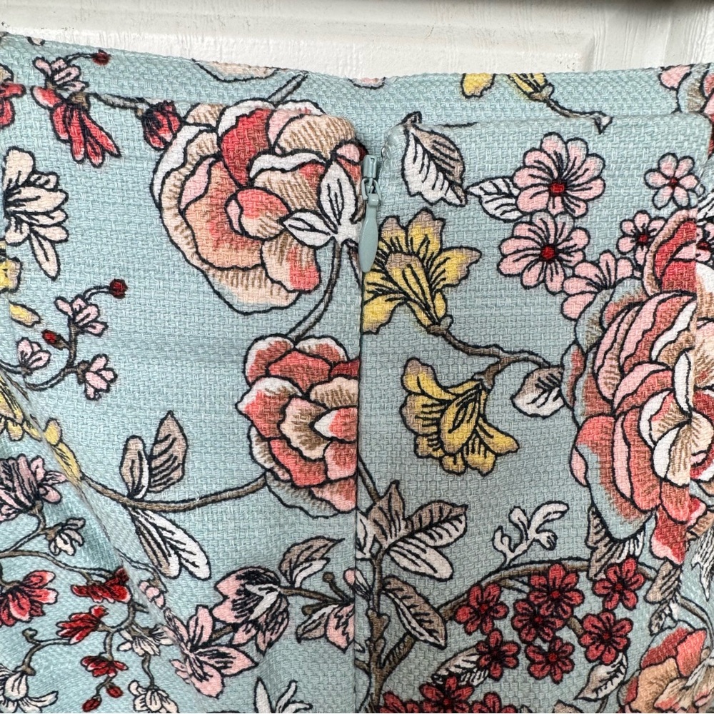 NWT LOFT Blue Floral Pencil Skirt - Picture 4 of 6